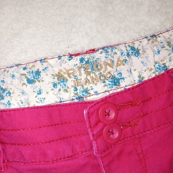 5 for $10 Arizona Dark Pink Cuffed Hem Shorts size 9 - Picture 5 of 8